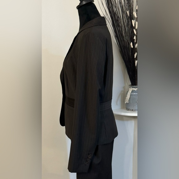 Loft Ann Taylor Professional Pinstriped Fashionista woolblend Blazer Size 6 - Picture 4 of 5